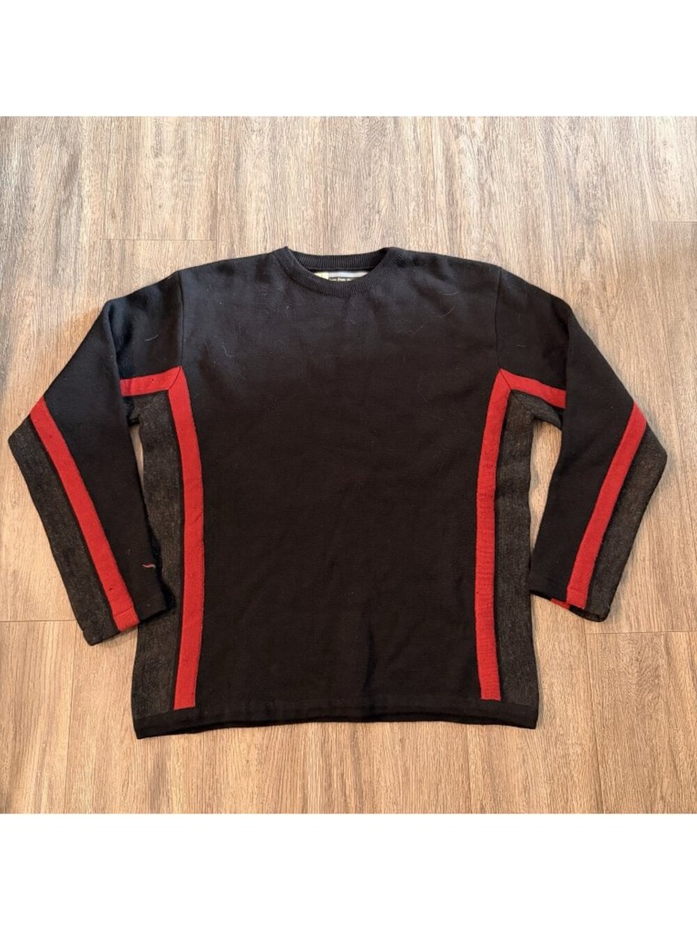 Vintage prAna Men's Sweater Black/Red Acrylic Wool Pullover Striped Crew Neck L